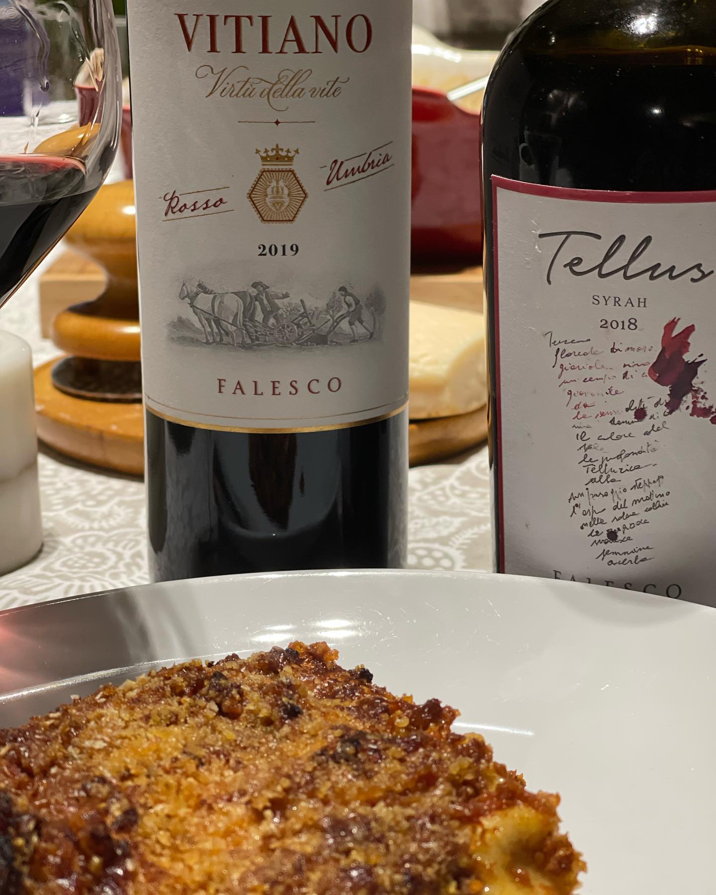 The quintessential Roman wines from @famigliacotarella Falesco. Someone said I should have Amatriciana with those: very true!.
@italianwinelover @italian_wines #roma #italianwine #redwine #amatriciana #foodandwine #aucklandeats